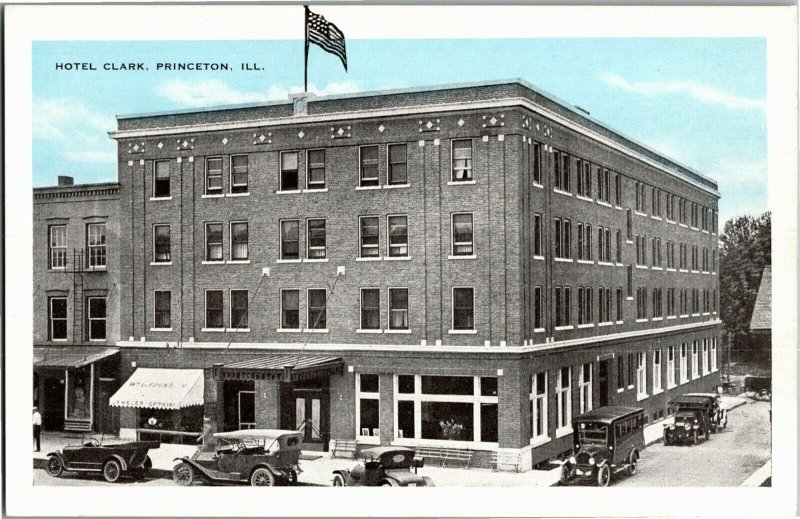 View of Hotel Clark Building, Princeton IL Vintage Postcard P34 