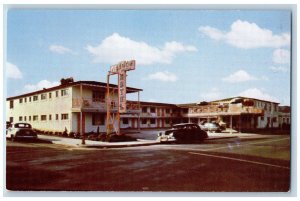 The Dalles Oregon OR Postcard Oregon Motor Hotel Exterior Roadside c1960's  Cars