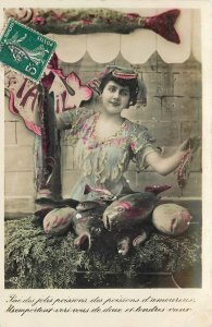 Postcard C-1910 April 1st greeting woman Fish France FR24-2314