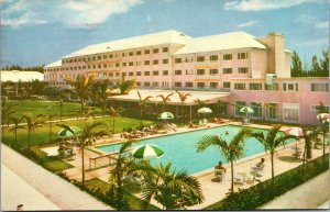 Vtg 1960 Emerald Beach Hotel Poolside Nassau Bahamas Postcard