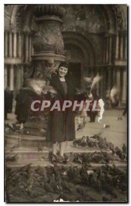 PHOTO CARD Woman and pigeons