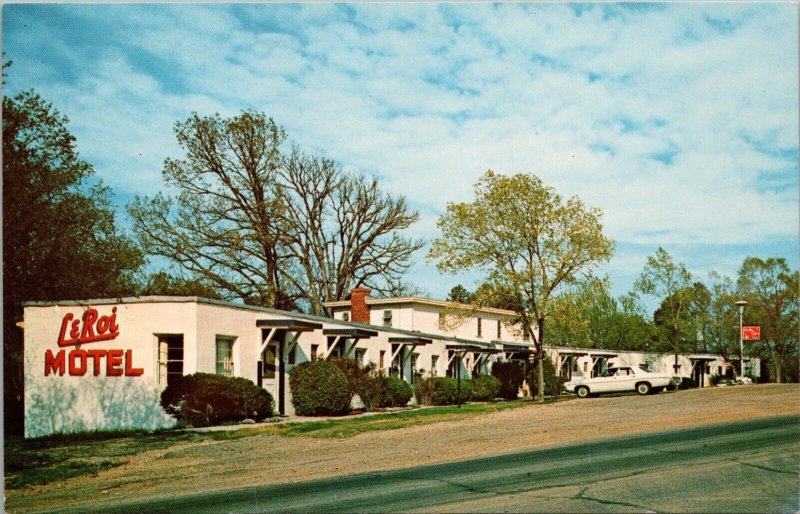 Le Roi Motel Eureka Springs AR Postcard PC540