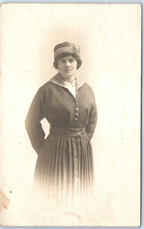 c1910s Lovely Young Lady RPPC Portrait Cute Woman Star Real Photo Postcard A173