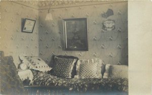 C-1910 Interior Bed Murphy Chair undivided Postcard 22-6053