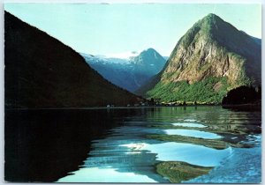 Postcard - The Bøyum Glacier, From Fjærland, Norway