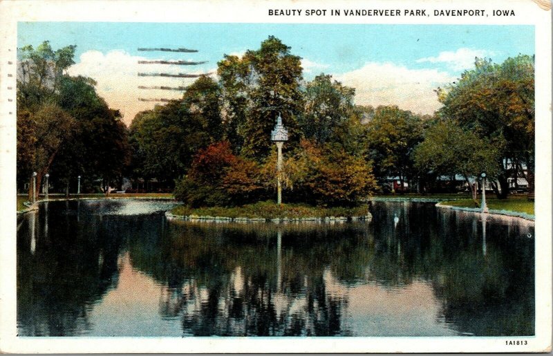 Vtg Davenport Iowa IA Beautiful Scenic View in Vanderveer Park Postcard