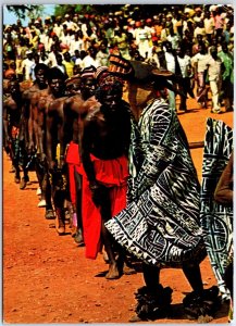 VINTAGE CONTINENTAL SIZE POSTCARD THE KING'S MASK FESTIVAL IN CAMEROUN 1979