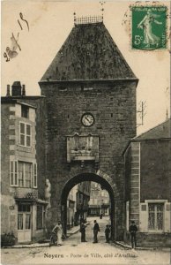CPA NOYERS - Porte de ville cote d'AVALLON (147136)