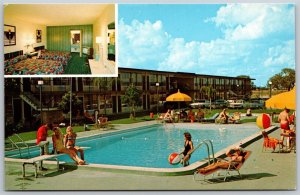 Vtg Cypress Gardens Florida FL Holiday Inn Hotel Swimming Pool Dundee Postcard