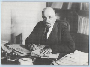 Moscow Russia Postcard V. I. Lenin in his office MKA Mezhdunarodnaya Kniga 1918
