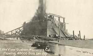 c1910 Postcard Lake View Oil Well Gusher Maricopa CA 48,000 Bbls Daily 642