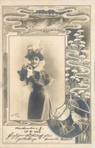 1902 Reutlinger RPPC Beautiful French Woman in Japanese Art Nouveau Vignette