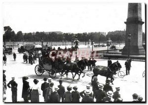 COPY Paris Concorde Square Horse