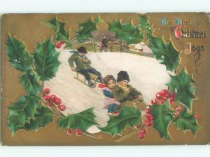 Divided-Back KIDS AT CHRISTMAS SCENE Great Postcard W8357