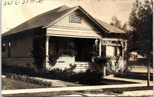 1930s CUTE BUNGALO HOUSE 367 E 33rd STREET SOMEWHERE RPPC POSTCARD  43-147