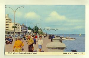 h0157 - The Esplanade , Cowes , Isle of Wight - postcard