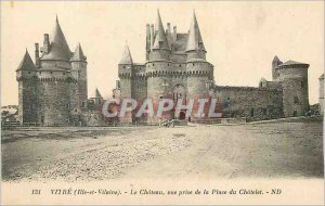 Postcard Old Vitre (Ille et Vilaine) Le Chateau view from the Place du Chatelet