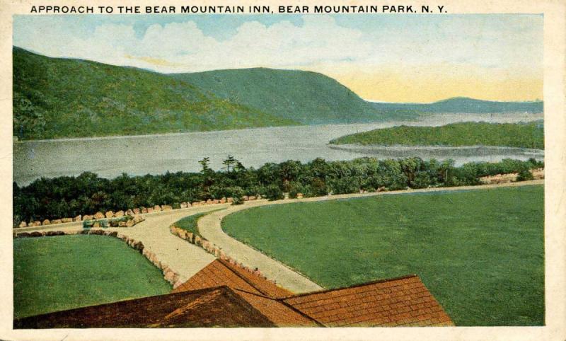 NY - Bear Mountain. Bear Mountain Park. Approach to Bear Mountain Inn