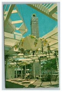 Vintage 1964 Postcard Pavilion Courtyard New York Worlds Fair 1964-1965 NYC