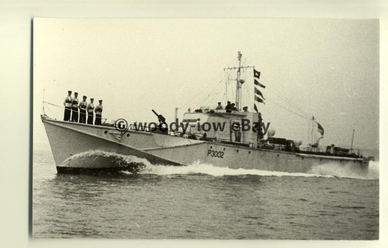 na0932 - Royal Navy Warship -  HMS P3002 - photograph