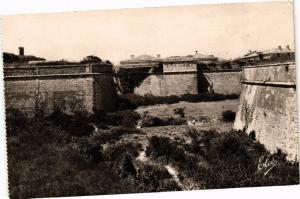 CPA ILE-de-RÉ - St-MARTIN-de-RÉ - Vue sur le Bagne Les . (242234)