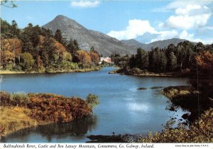 uk51819 ballinahinch river castle and ben lettery mountain connemara  ireland