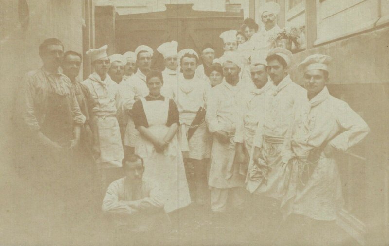 France Restaurant Cooks RPPC 05.16