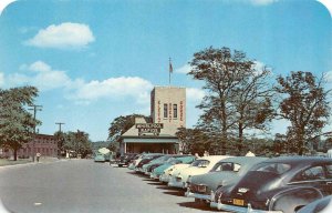 NIAGARA FALLS, Canada   GREAT GORGE SCENIC TRIP ENTRANCE  50's Cars  Postcard