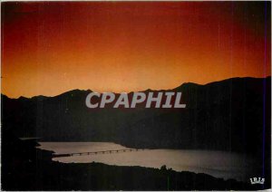 Postcard Modern Serre Poncon (Hautes Alpes) A ??haven of peace and light