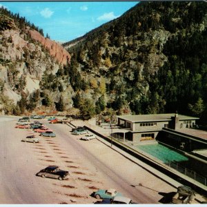 c1950s Radium Hot Springs BC Postcard Kootenay National Park Aquacourt Pool Cars