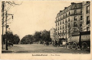 CPA Levallois Perret Place Bineau (1311067)