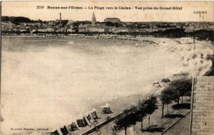 CPA ROYAN sur l'Ocean-La Plage vers le Casino-Vue prise du Grand Hotel (667043)
