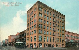 Postcard c-1910 Trolley Iowa Sioux City Security National Bank 23-12591