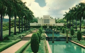 Vintage Postcard Mormon Temple Natural Settings Foothills In Oahu Islands Hawaii 