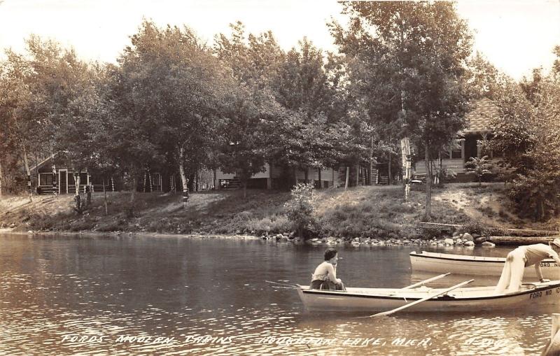 Houghton Lake Michigan Fords Modern Cabins Man Lady In Row Boat