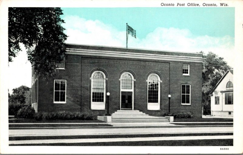 Postcard United States Post Office in Oconto, Wisconsin