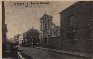 CPA LISIEUX Le Carmel et Rue de Livarot (1227562)