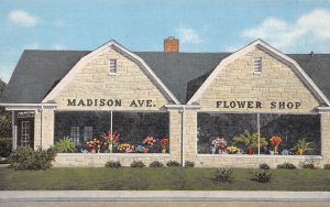 Indianapolis Indiana Madison Ave. Flower Shop, Color Linen Vintage PC U7557