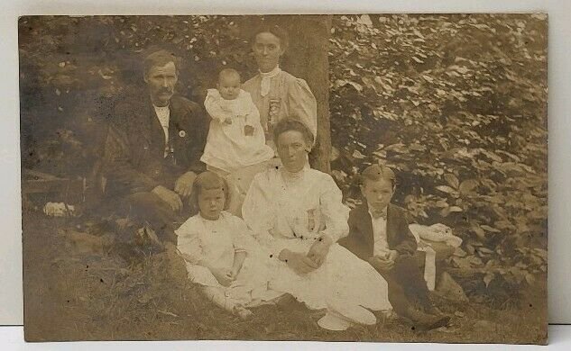 RPPC Family Photo Sisters or Two Wives Children Husband c1907 Postcard D18