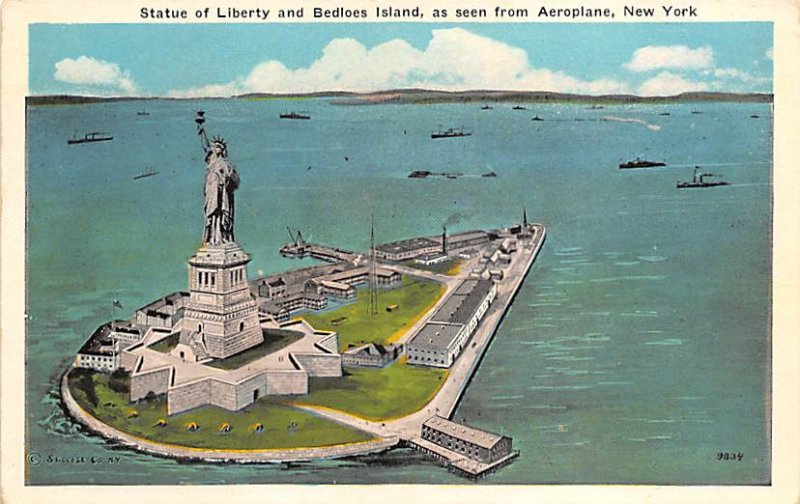 Statue of Liberty Post Card New York City, USA Unused