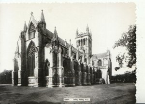 Yorkshire  Postcard - Selby Abbey - Ref TZ8914