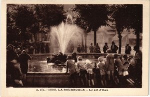 CPA La Bourboule Le Jet d'Eau FRANCE (1302752)