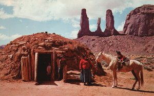 Vintage Postcard Navajo Indians & Their Hogan Nomadic People New Mexico Petley