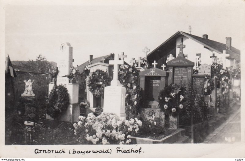 RP: Arnbruck , district of Regen, Bavaria, Germany. 1930s ; Cemetery