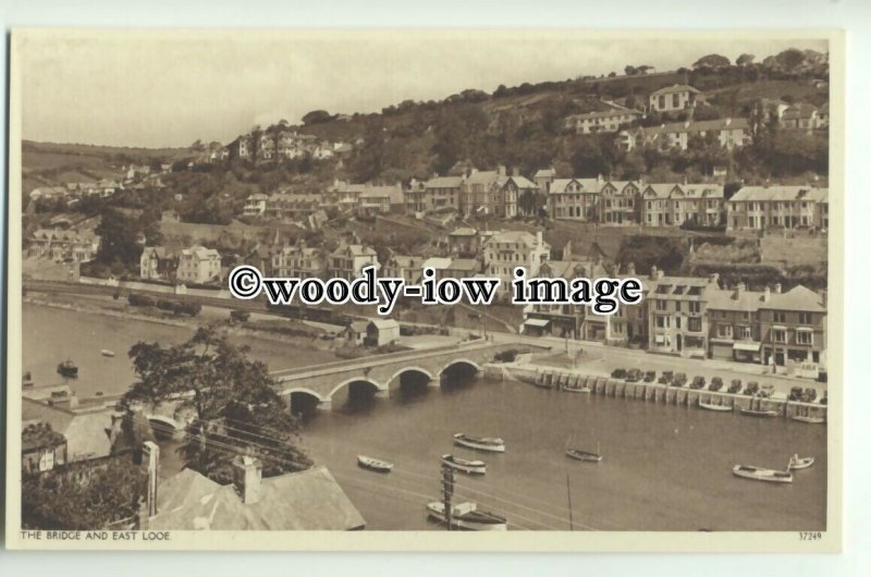 tp9334 - Cornwall - Looking down onto The Bridge and East Looe - postcard