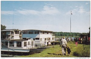 HUNTER'S MILL, Michigan, 40-60s; Riverboats Paul Bunyon & Tahquamenon docked