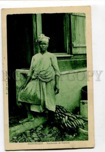 3133066 MARTINIQUE Marchande de Bananes Seller Vintage postcard