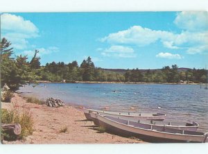 Pre-1980 VINTAGE BOATS ON SHORELINE Wolfeboro - Near Laconia NH AE4181@