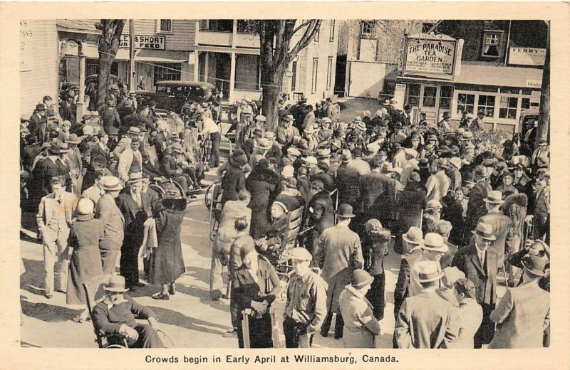 H46/ Williamsburg Ontario Canada Postcard c1920s Tourist Crowds April