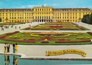 Austria Wien Schoenbrunn Schloss und Blumentarterre